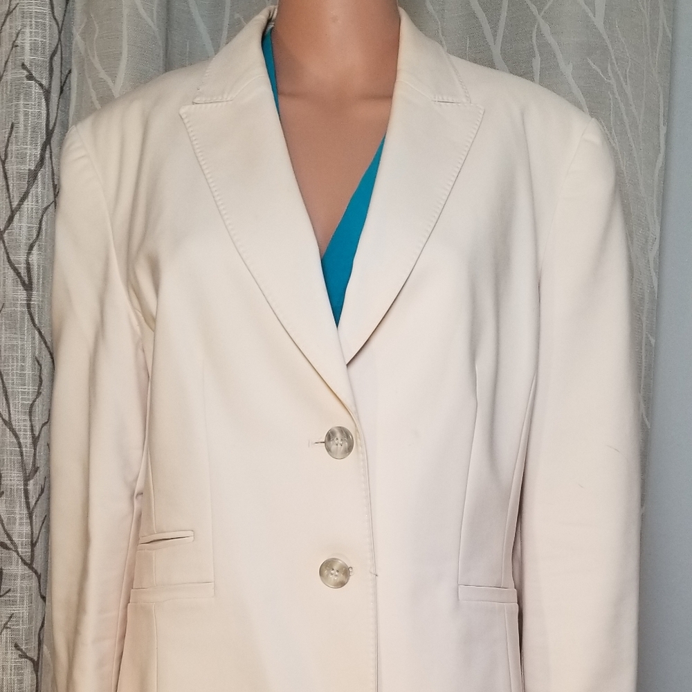 Used Ann Klein pant and Blazer Suit Set